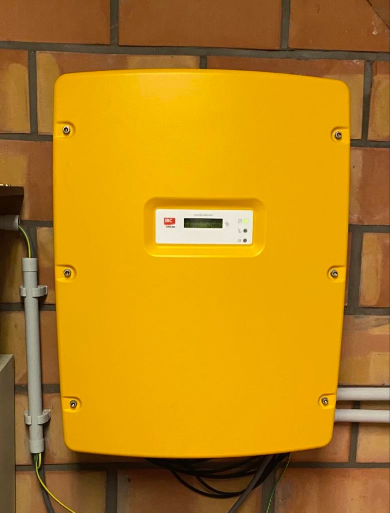 SMA omvormer (SMC 4600A) voor zonnepanelen, Doe-het-zelf en Bouw, Zonnepanelen en Toebehoren, Ophalen, Gebruikt