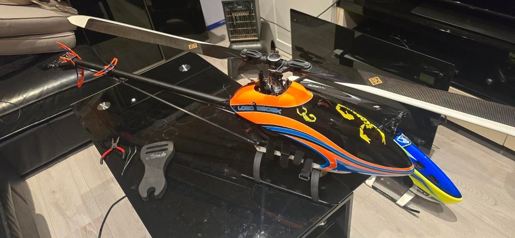 Mikado logo 690sx vliegklaar, Hobby & Loisirs créatifs, Modélisme | Radiocommandé & Téléguidé | Hélicoptères & Quadricoptères