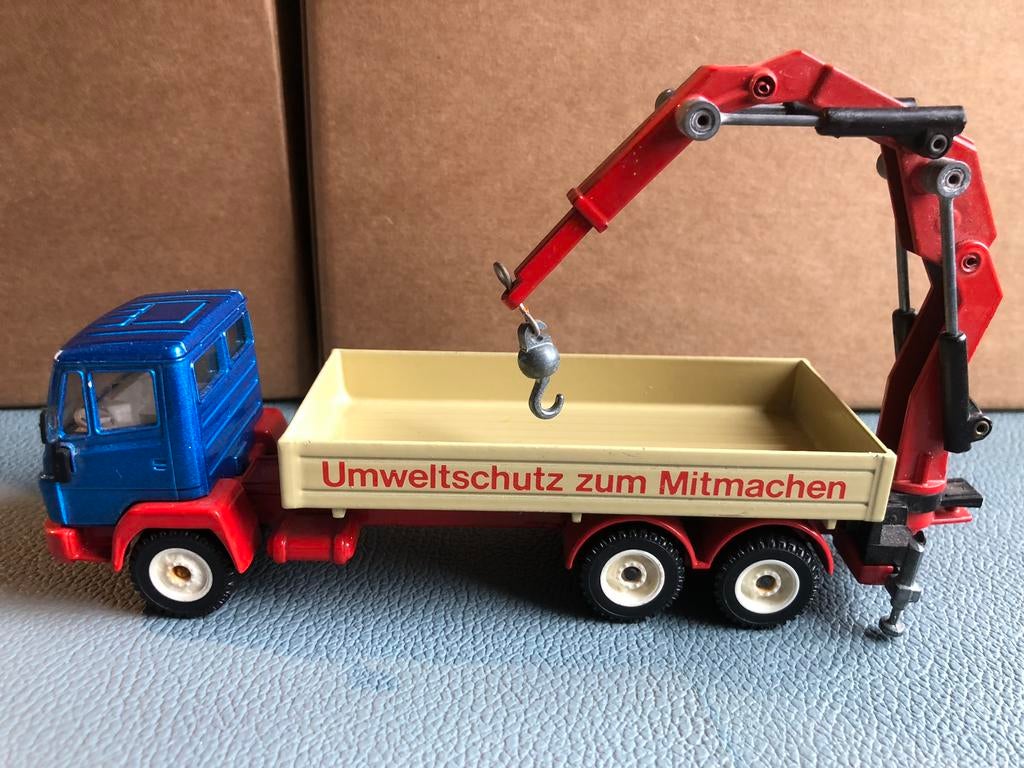 Siku Mercedes Vrachtwagen met Laadkraan – Vintage, Ophalen of Verzenden, Gebruikt