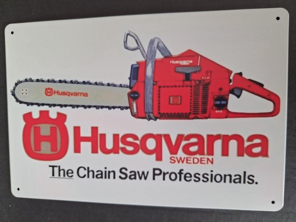 Panneau d'affichage vintage en métal « Husqvarna », tronçonn, Envoi, Neuf, Panneau publicitaire