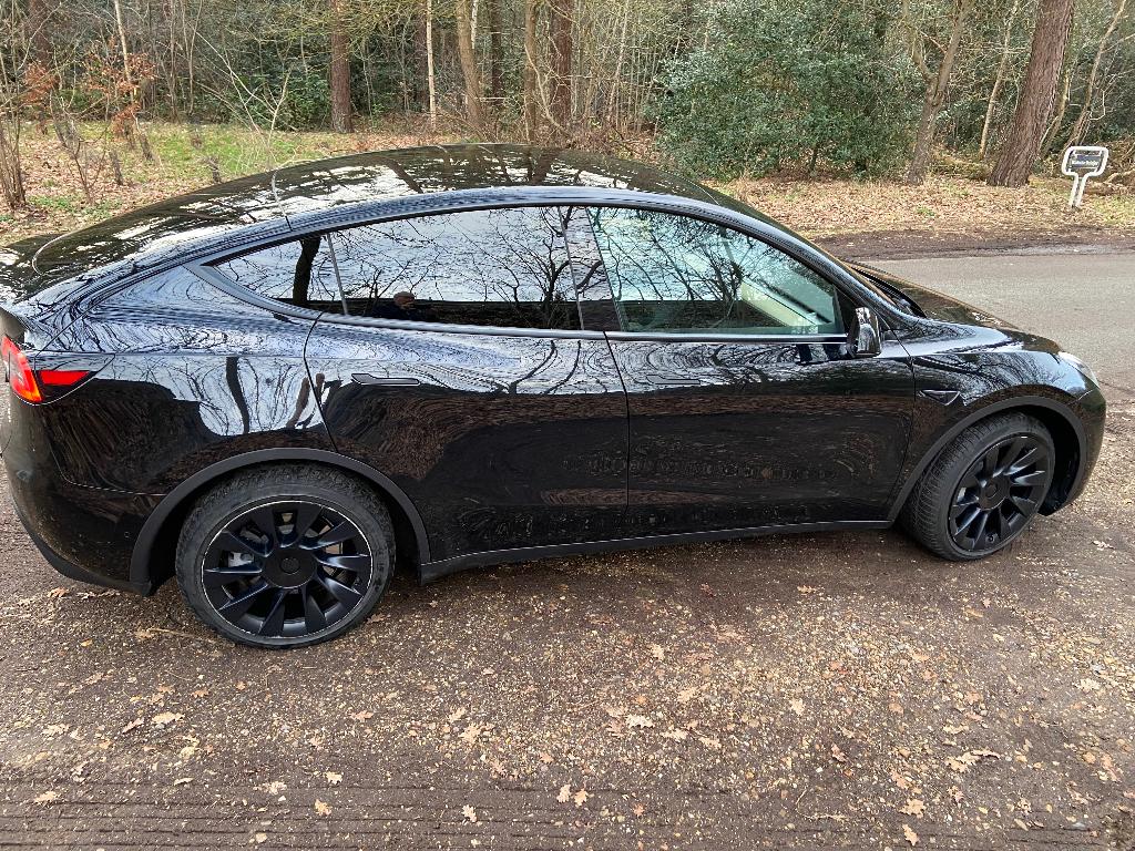 Tesla Model Y Long Range All Wheel Drive (Unicorn), Zwart, Zwart, Leder, Elektrisch