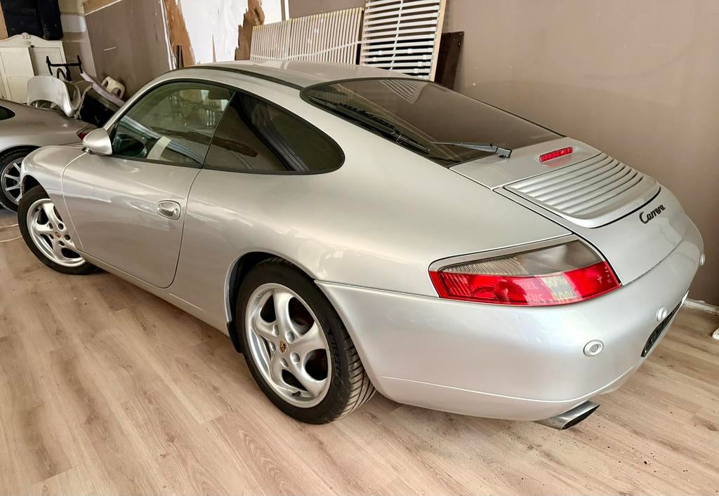 Porsche 911 (996) Carrera 3.4 – Handgeschakeld – 101.000 km!, Autos, Argent ou Gris, Achat, Noir, 6 cylindres