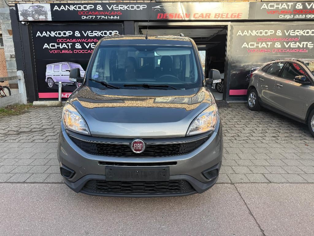 Fiat Doblo 1400 benzine 5Place airco jaar 2017, Auto's, Bestelwagens en Lichte vracht, Euro 6, Bedrijf, Handgeschakeld, Parkeersensor