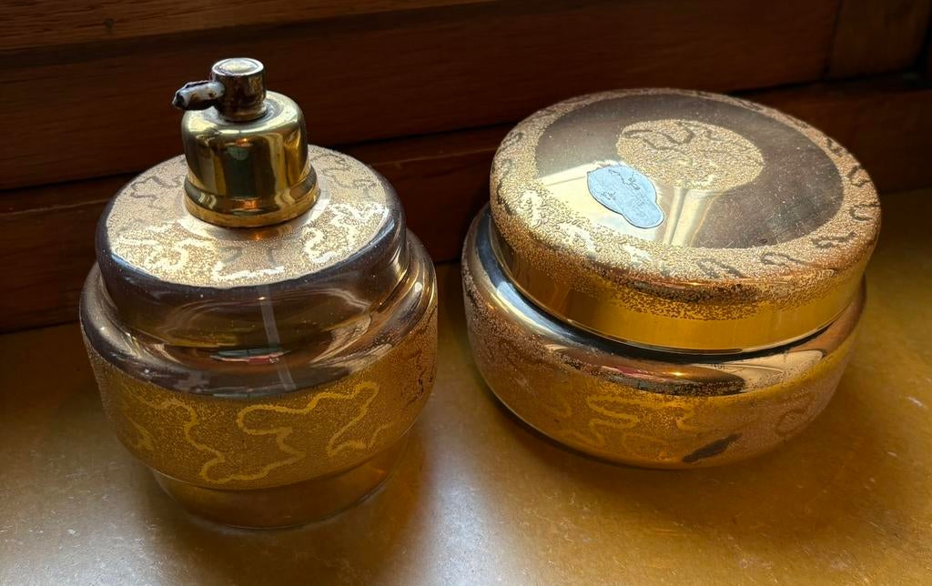 Vintage handbeschilderde parfum / kaptafel set – goudkleurig, Ophalen, Gebruikt, Vintage