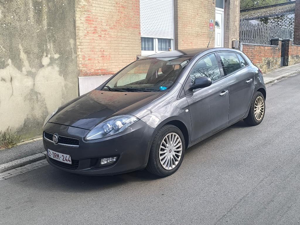 Voiture, Autos, Achat, 1331 kg, Boîte manuelle, 5 portes