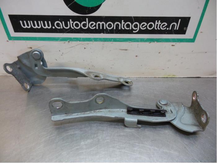 Charnière capot d'un Hyundai Getz (Getz 03-), -, Utilisé, Hyundai, -