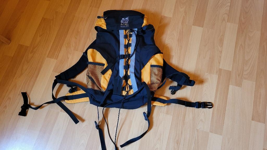 High Peak rugzak, Gebruikt, 25 tot 40 cm, Waterdicht, Ophalen