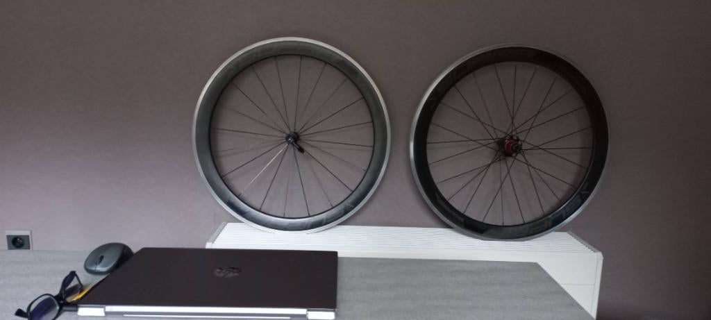 Carbon wielen met velgremmen, Ophalen, Zo goed als nieuw, Carbon