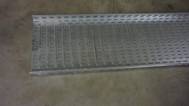 175. Legrand kabelgoot / van geel kabelgoot / smart P31 goot, Ophalen, Nieuw