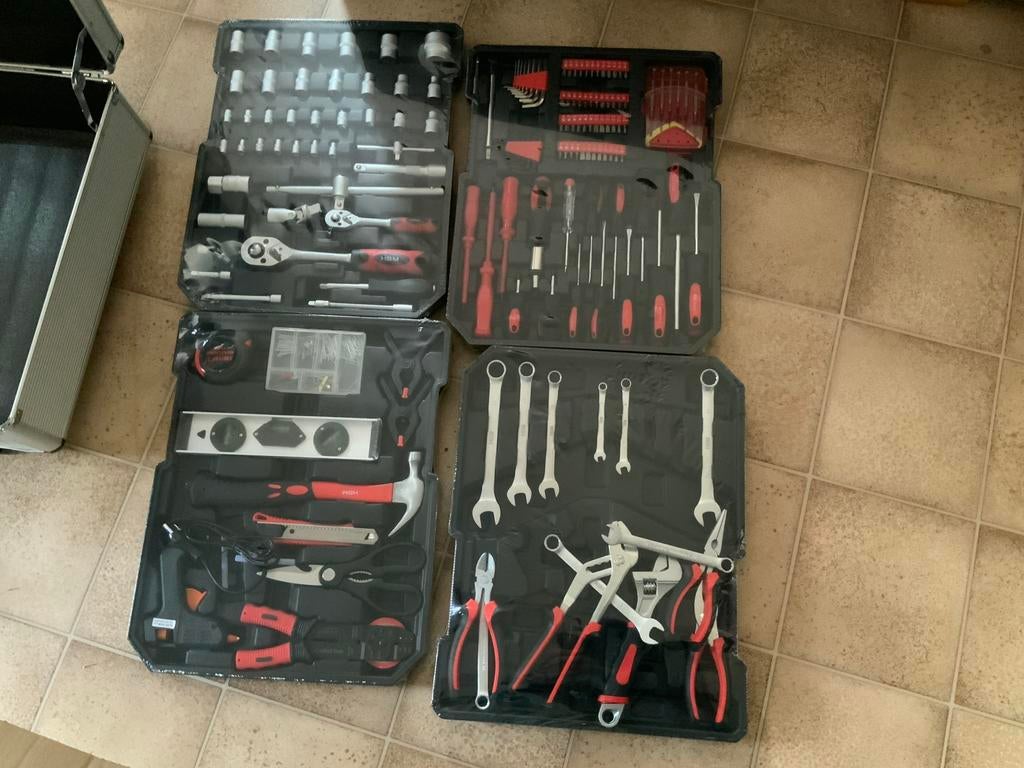 gereedschapskoffer, nooit gebruikt, Ophalen of Verzenden, Zo goed als nieuw