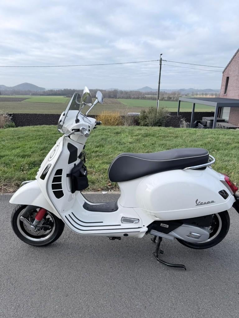 Vespa gts sport, Scooter, Particulier, 125 cc, 11 kW of minder