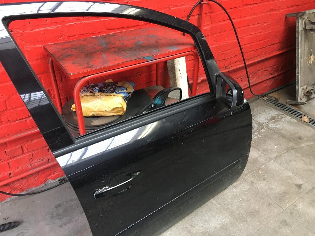 PORTIERE AVANT DROITE OPEL ZAFIRA B, RUE BRIGADE PIRON 307, Enlèvement, Utilisé, Droite