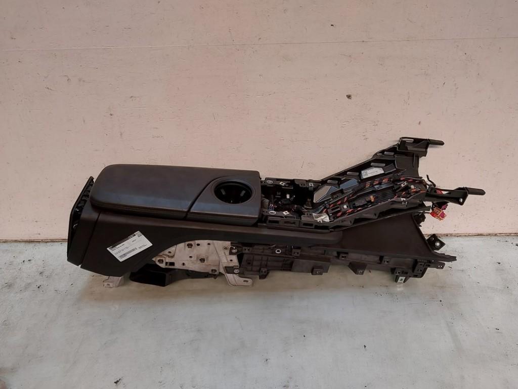 ACCOUDOIR CENTRAL Porsche Taycan (Y1A) (|9J1867165SA11|), Utilisé, Porsche