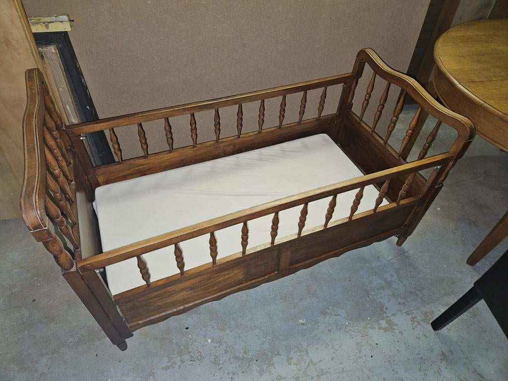 Lit d'enfant, Antiquités & Art, Enlèvement ou Envoi