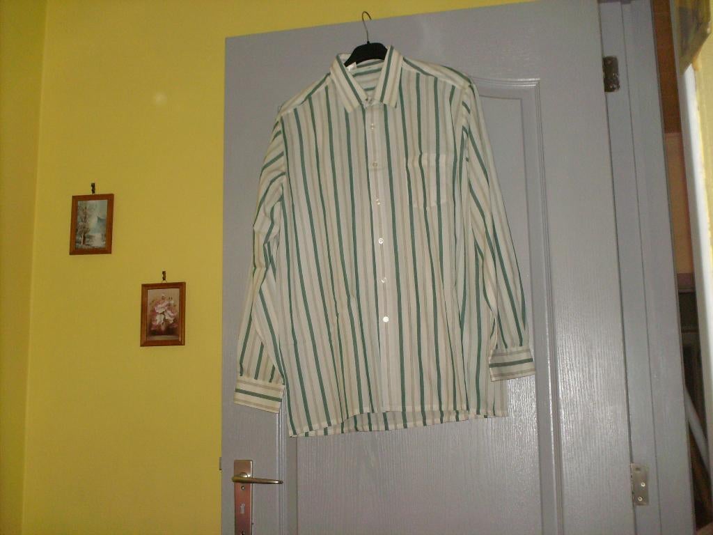 a vendre chemise homme, Neuf, Tour de cou 41/42 (L), Enlèvement ou Envoi, Autres couleurs