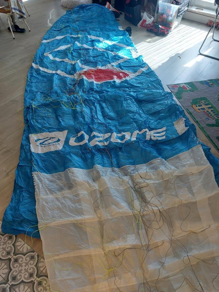 Ozone chrono ultralight 15m kite (only), Sport en Fitness, Zweefvliegen en Paragliding, Ophalen, Zo goed als nieuw, Overige typen