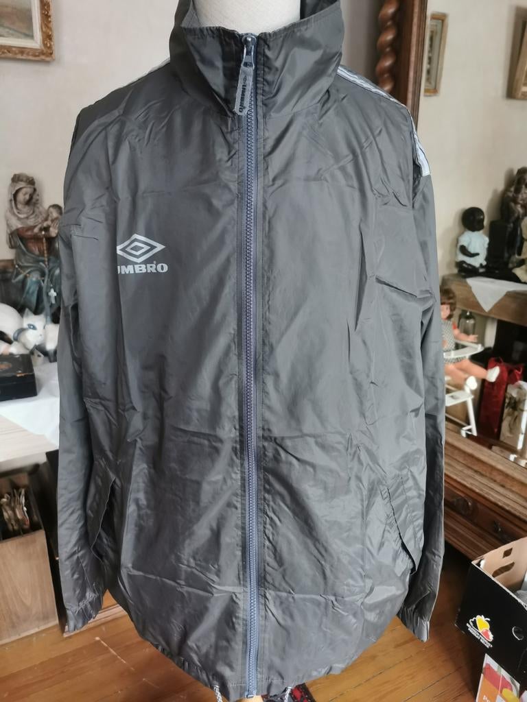 Heren regen en wind jasje van Umbro, Ophalen, Maat 52/54 (L)
