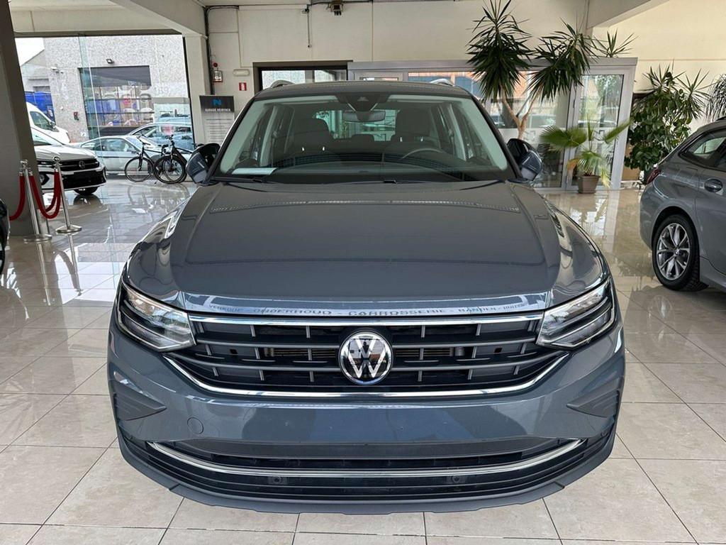 Volkswagen Tiguan 1.5 TSI DSG Elegance|Camera|Trekhaak|Apple, Auto's, 4 cilinders, Alcantara, Bedrijf, 5 zetels