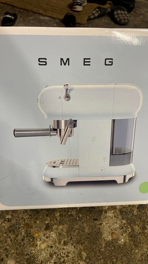 Smeg espresso clasique, Electroménager, Machine à espresso, Réservoir d'eau amovible, Enlèvement, Café moulu