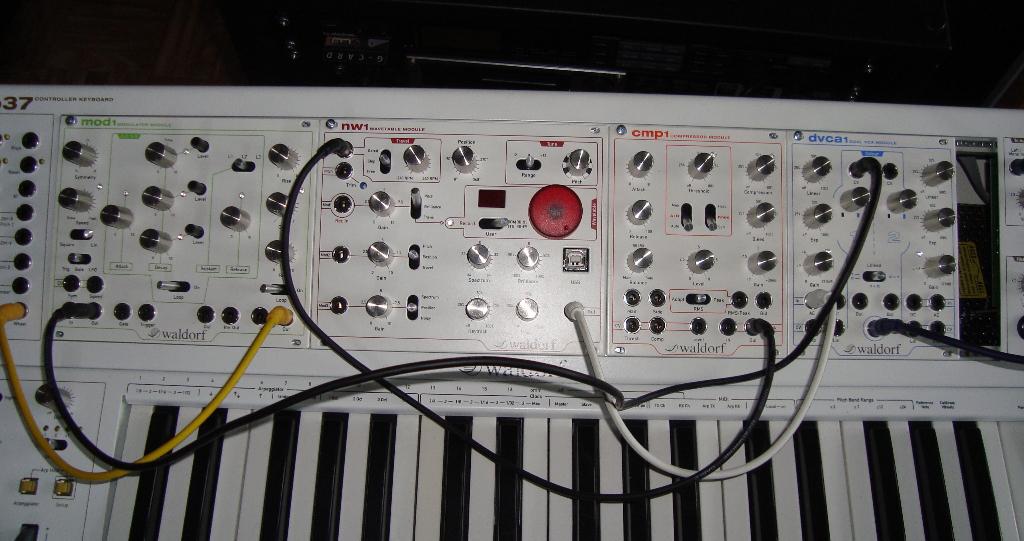 Waldorf DVCA1, CMP1 en MOD1. Korg M1., Muziek en Instrumenten, Ophalen, Korg