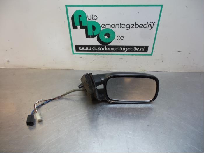 Buitenspiegel rechts van een Volkswagen Passat (Passat 88-), Gebruikt, -, Volkswagen, -