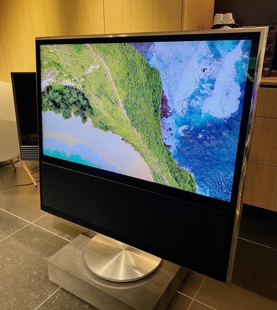 Bang & Olufsen Beovision 11-46 MK4 2017 met motor stand B&O, Ophalen, Info@bang-olufsen.dk, Zo goed als nieuw, Bang & Olufsen Alle 1 / DK-7600 Struer / Denmark