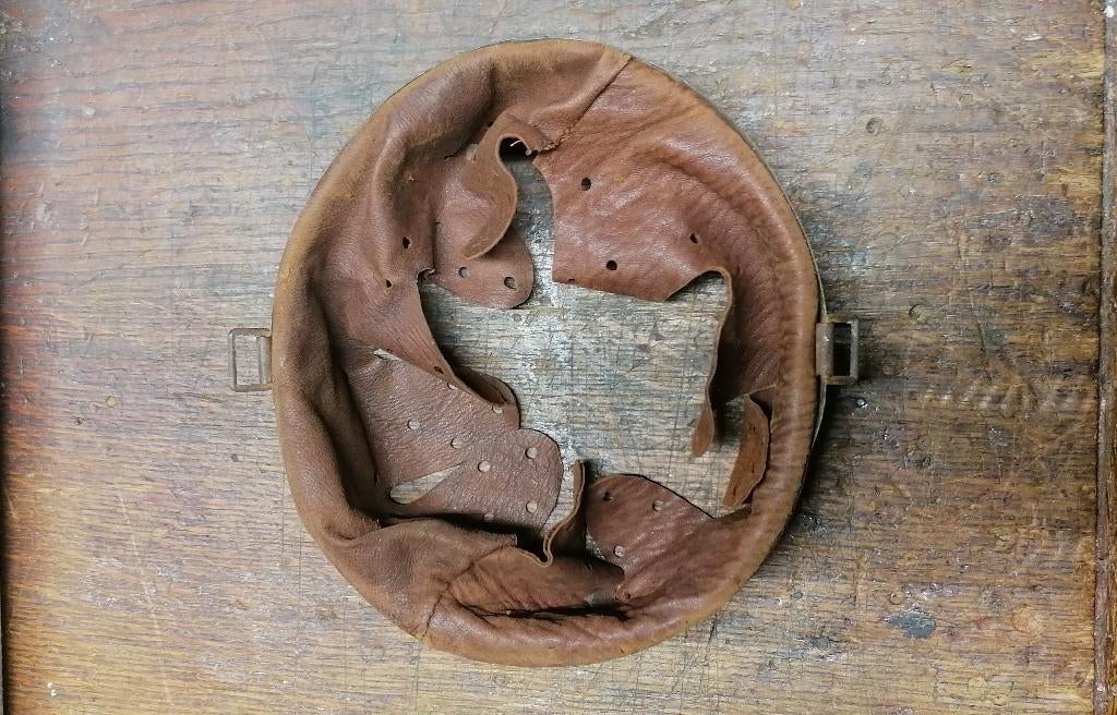 Cerclage coiffe casque Allemand WW2 1941, Collections, Envoi, Autres, Casque ou Béret