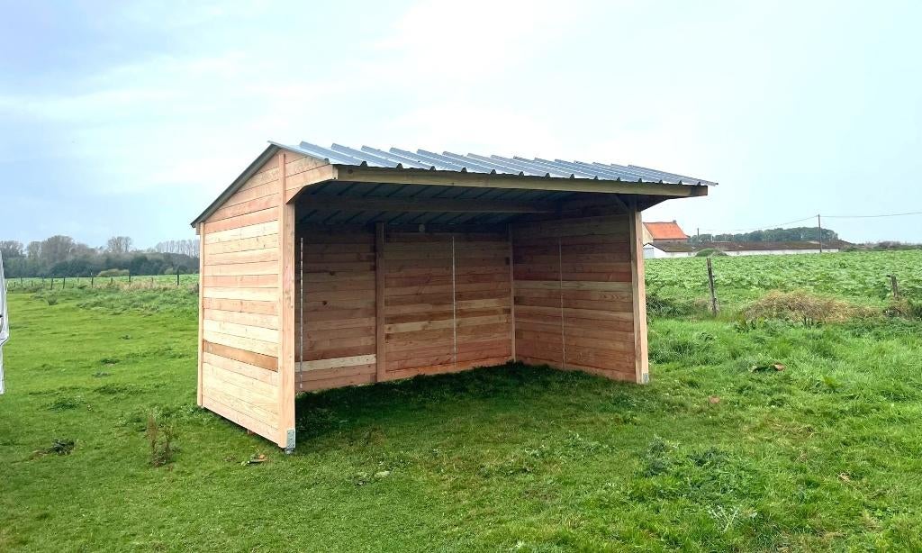 Abri 3x5 en bois de Douglas de 48 mm d'épaisseur, Animaux & Accessoires, Pâturage