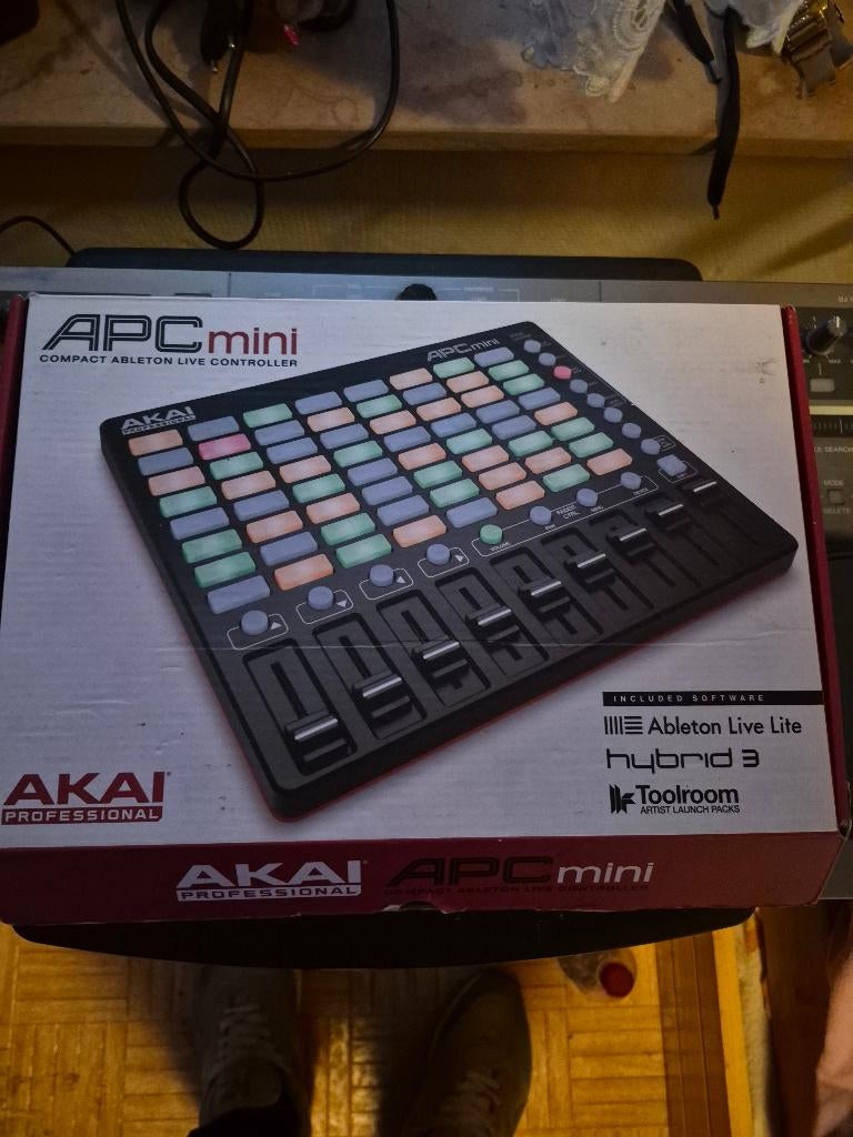 Akai apc mini, Muziek en Instrumenten, Ophalen, Zo goed als nieuw