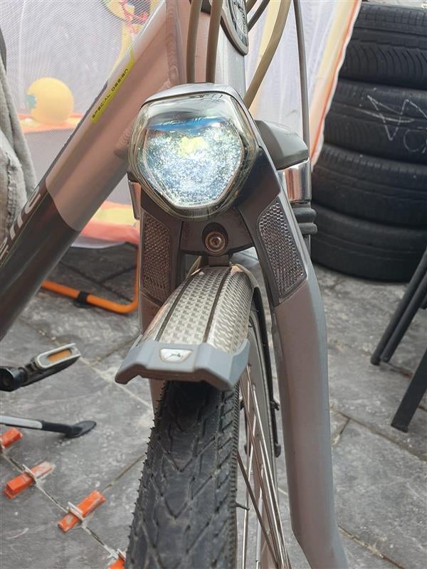 2 -"Gazelle" fiets voorlicht, Fietsen en Brommers, Fietsaccessoires | Fietsverlichting, Ophalen of Verzenden, Waterbestendig, Zo goed als nieuw