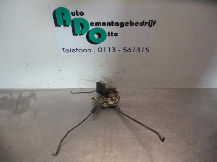 Serrure portière mécanique 2portes gauche d'un Hyundai Cou, -, 3 mois de garantie, Utilisé, Hyundai