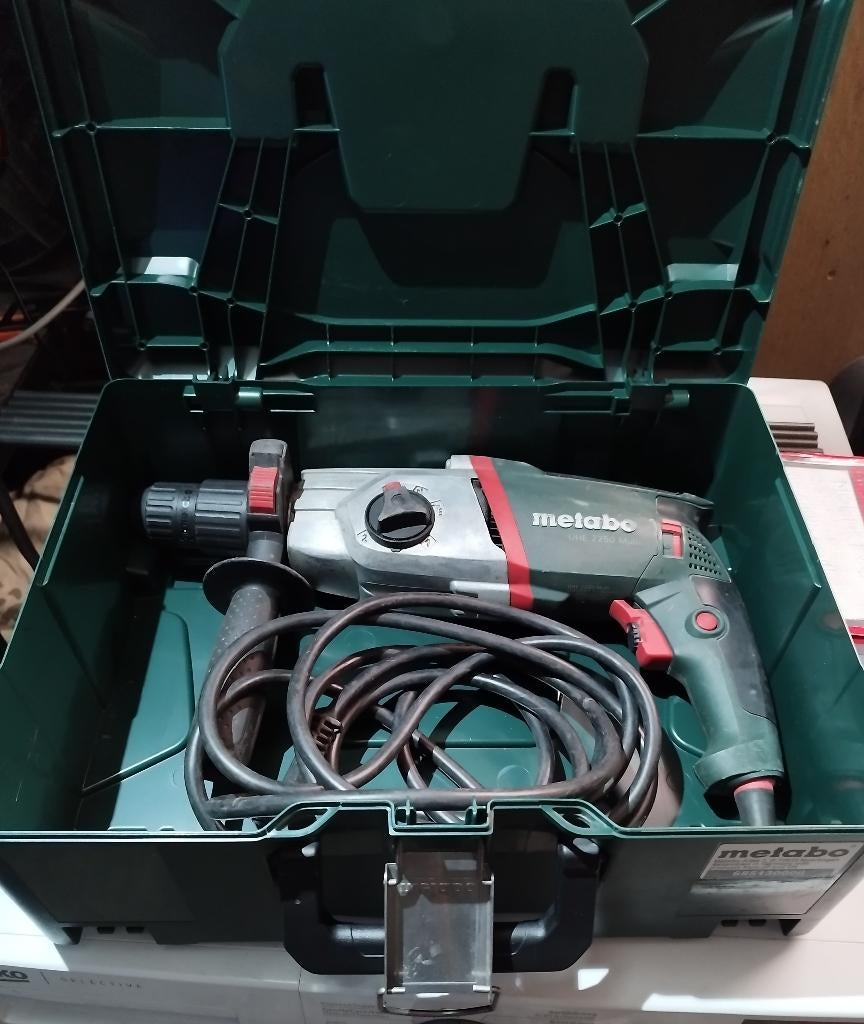 Perceuse multifonctions Metabo avec système SDS+.  +Perceuse, Bricolage & Construction, Outillage | Foreuses, 600 watts ou plus