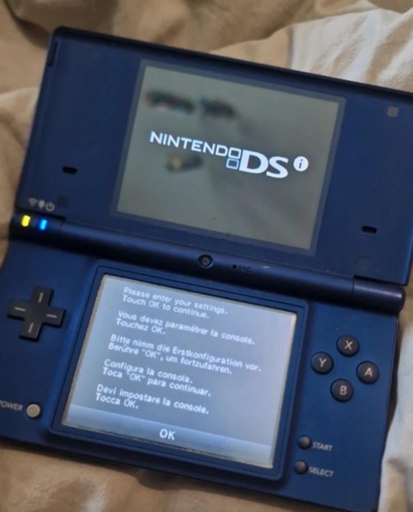 Nintendo dsi werkt nog perfect zonder pennetje, Games en Spelcomputers, Spelcomputers | Nintendo DS, Ophalen of Verzenden, Blauw