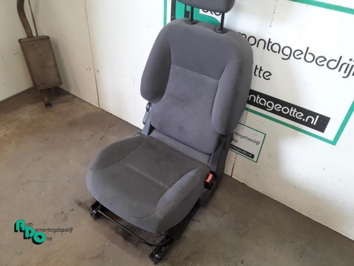 Stoel rechts van een Peugeot Partner (Partner 08-), Gebruikt, -, -, Ophalen of Verzenden