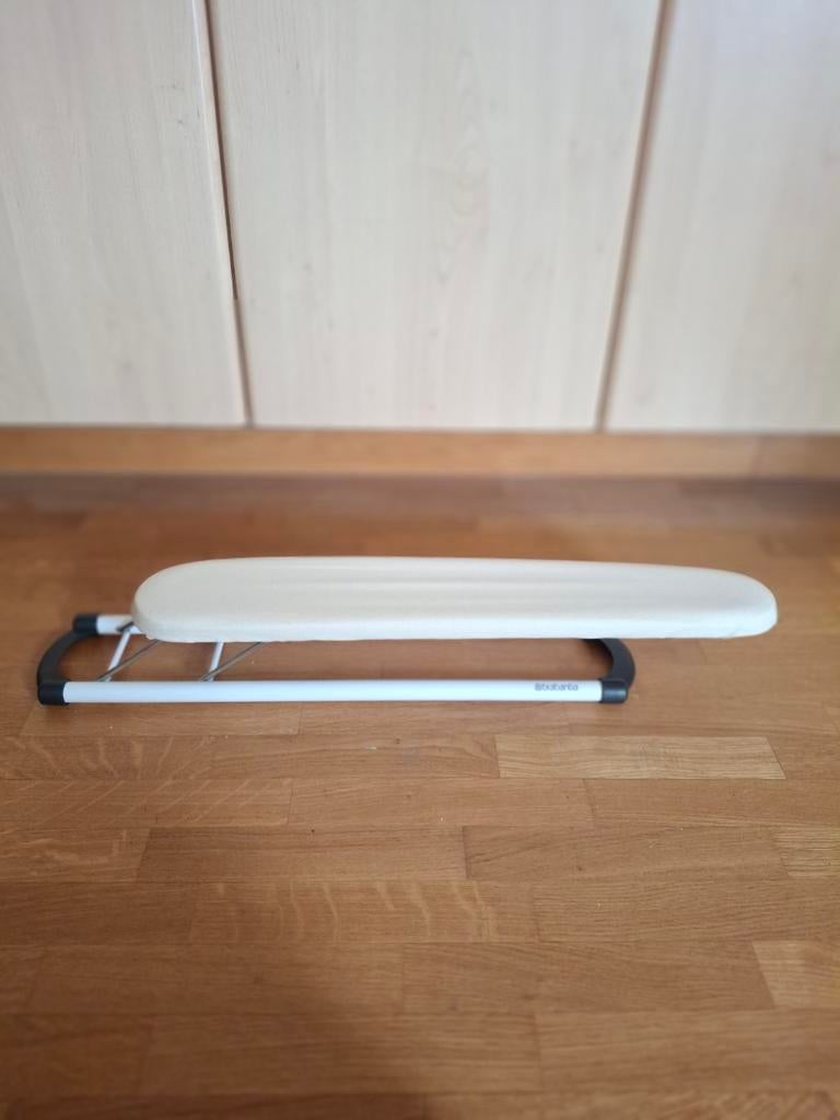 Jeannette Brabantia gloednieuw, Elektronische apparatuur, Strijkijzers en Strijkplanken