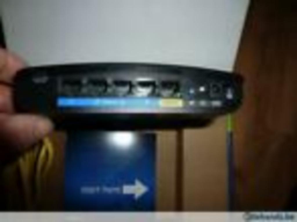 router linksys E1500, Computers en Software, Netwerk switches, Ophalen of Verzenden, Gebruikt