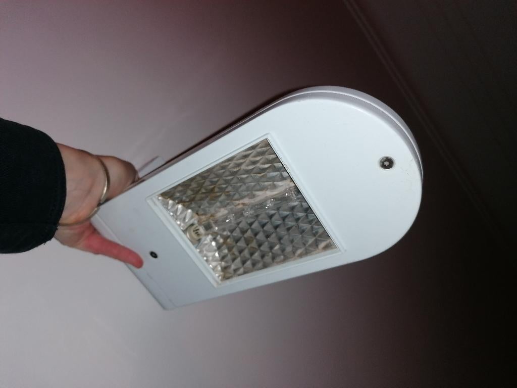 Lampe de salle de bain, Ophalen, Gebruikt