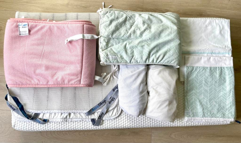 Aerosleep babymatras + bedomrander, hoeslaken en lakens, Garçon ou Fille, Autres couleurs, Comme neuf, Enlèvement