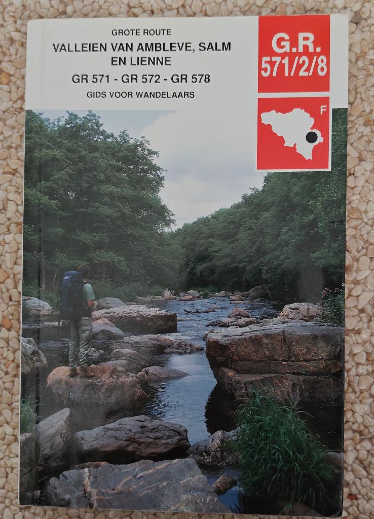 wandelboek GR ambleve, salm GR 571 - 2 - 8, Boeken, Ophalen of Verzenden