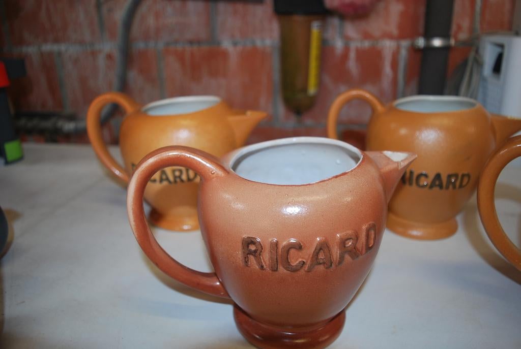 5 carafes en grè RICARD St- UZE - REVOL - MOD . 830, Enlèvement ou Envoi, Neuf, Panneau publicitaire