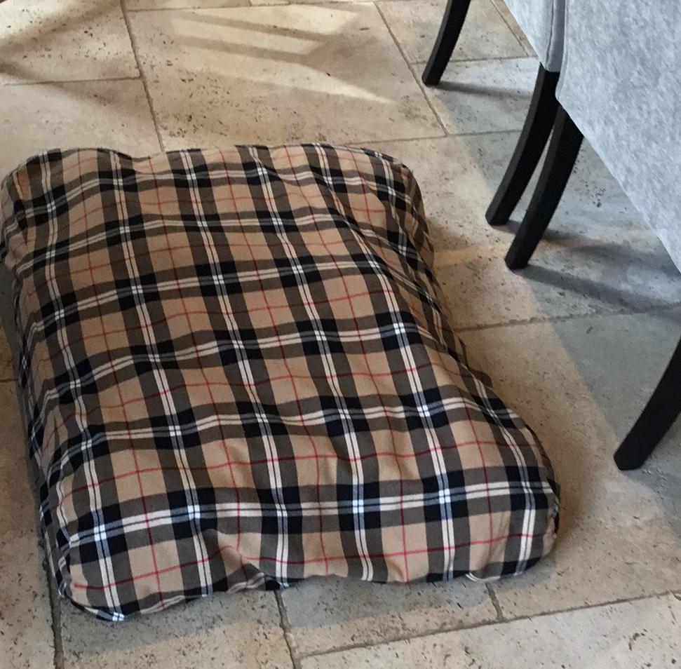 Groot hondenkussen, Huis en Inrichting, Ophalen, Gebruikt