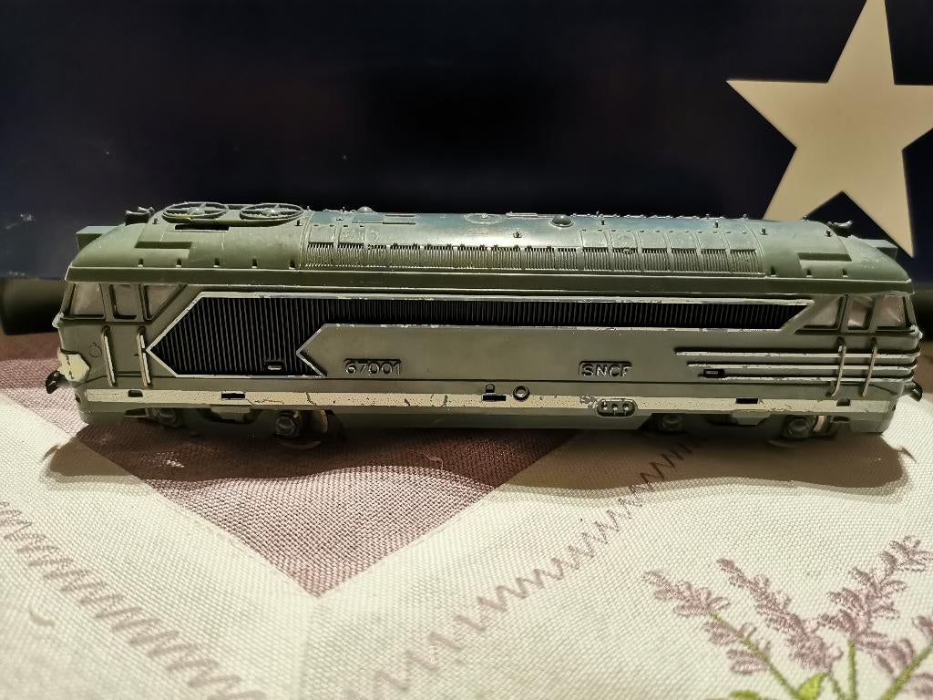 Locomotive Jouef modele 67001, Ophalen, Locomotief, Jouef