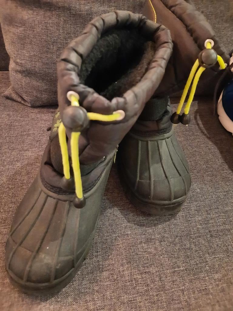 Sneeuwbotten maat 34, Enlèvement