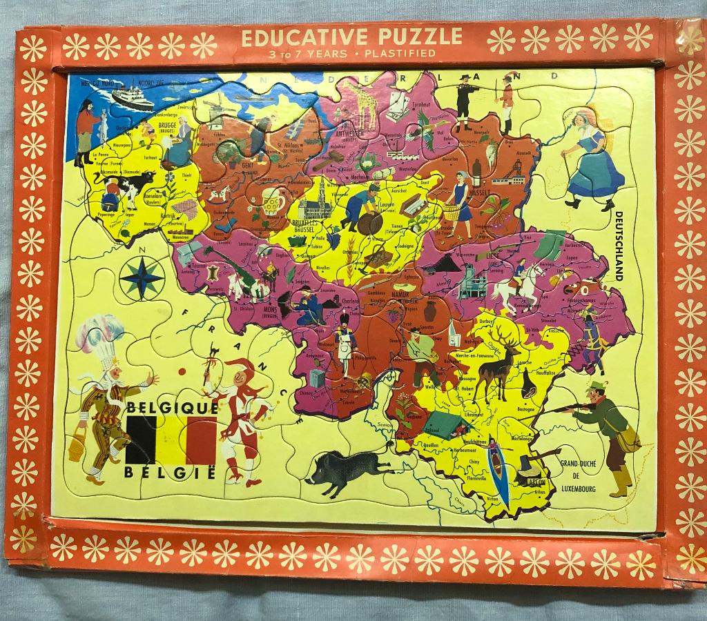 2 puzzels meer dan 50 jaar oud België en Europa, Antiek en Kunst, Ophalen of Verzenden