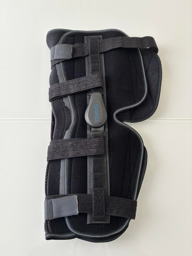 Dynamics Kniebrace Soft Expert, zwart in perfecte staat, Diversen, Braces, Zo goed als nieuw, Ophalen of Verzenden
