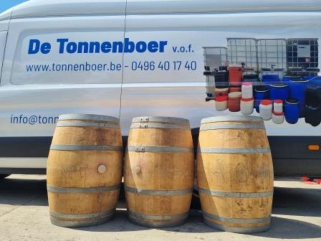 Wijn vaten 225 L ( Eiken wijn tonnen,vaten ), Tuin en Terras, Regentonnen, 150 liter of meer, Ophalen, Gebruikt, Hout