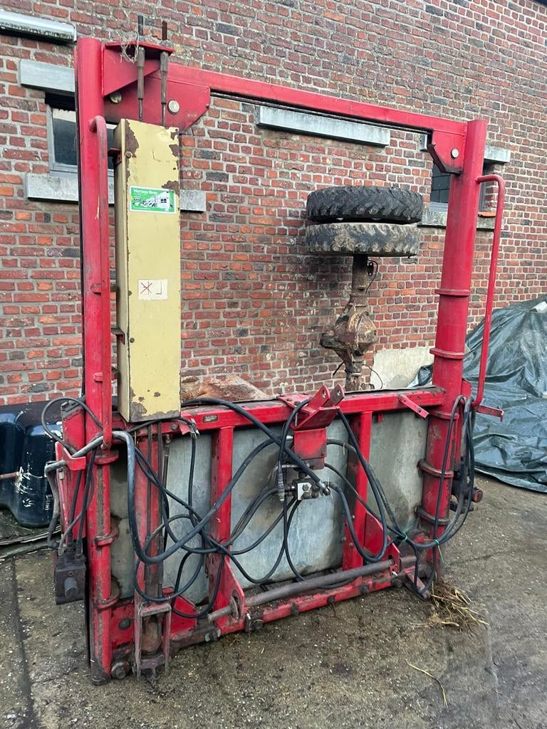 Uitkuiler wegens stopzetting rundvee 0496234303