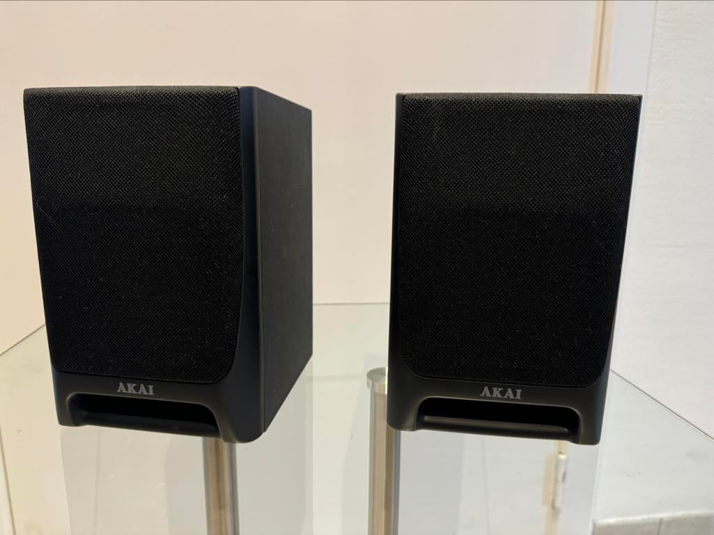 Luidsprekers 40 watt akai, boekenrek speakers, Ophalen of Verzenden, Zo goed als nieuw