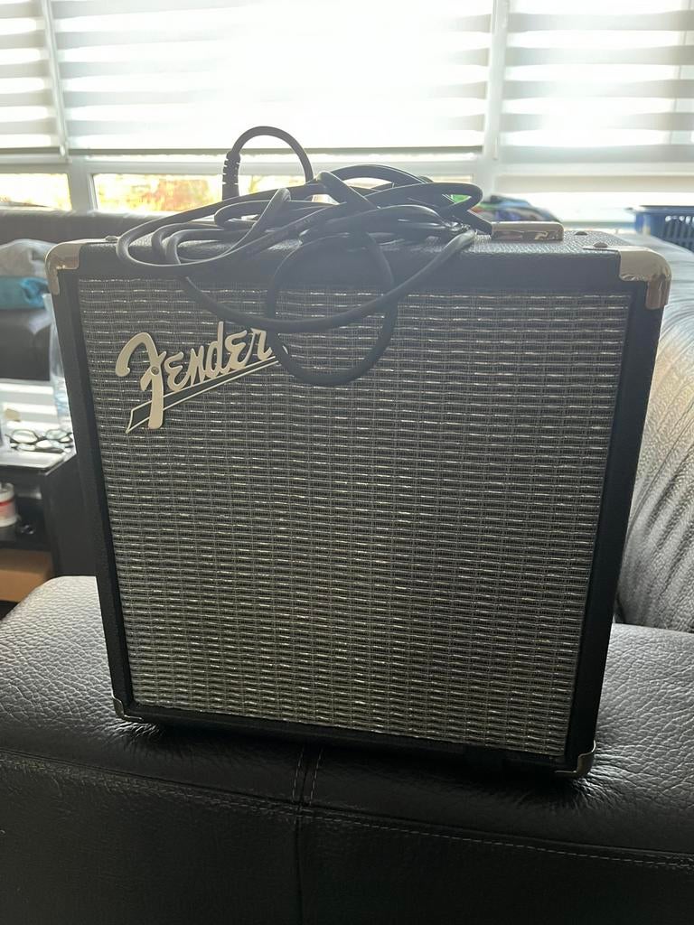 Fender rumble 15 v3 versterker, Ophalen, Zo goed als nieuw