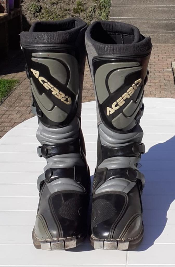 Motor laarzen, Ophalen, Gebruikt